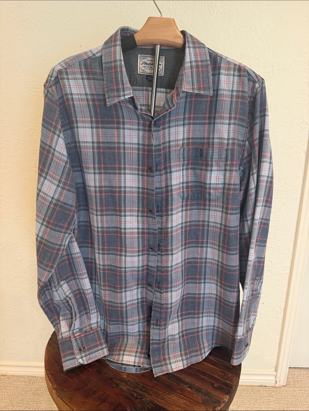 Flag & Anthem Men's Casual Button-Down Shirt Size Large Blue Plaid